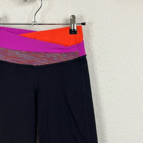 Lululemon Crossband Waist Minimalist Bermuda Shorts - Picture 2 of 5